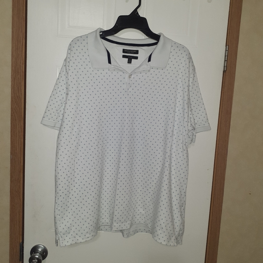 Banana Republic short sleeved polo shirt